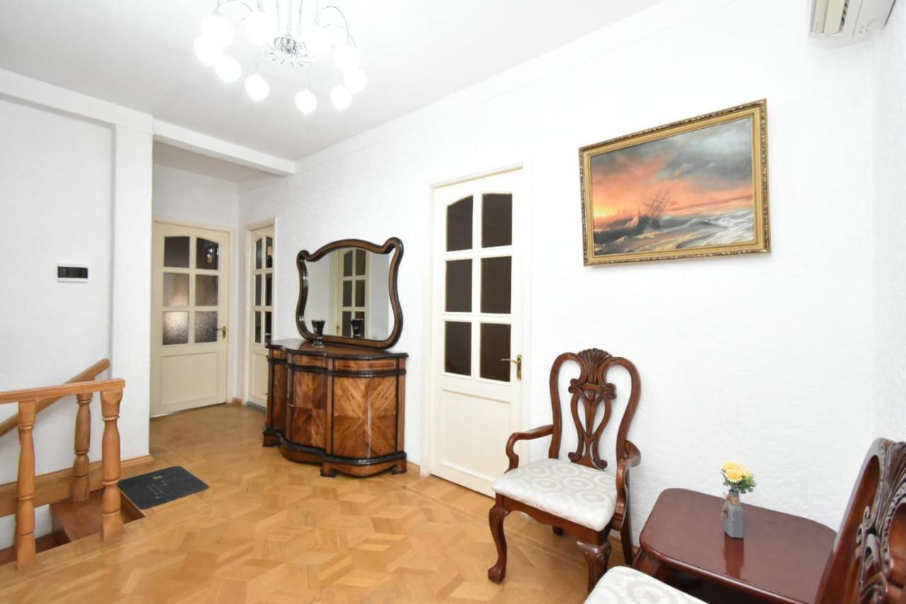 Guesthouses Opera Yerevan Exterior photo