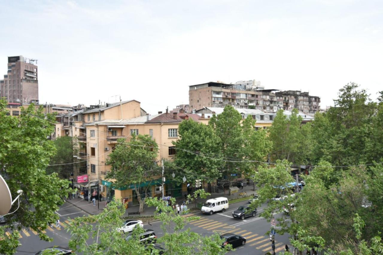 Guesthouses Opera Yerevan Exterior photo